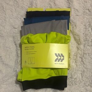 All in Motion Vibrant Boxer Briefs 4-Pack Size Large.